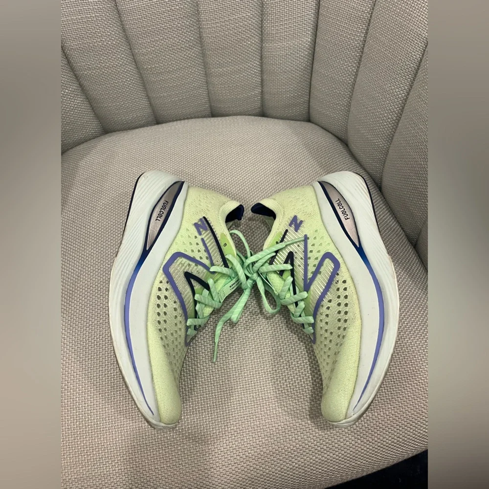New Balance Fuel Cell SuperComp Trainer - Picture 7 of 11